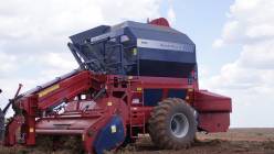 Solomax - LS Tractor